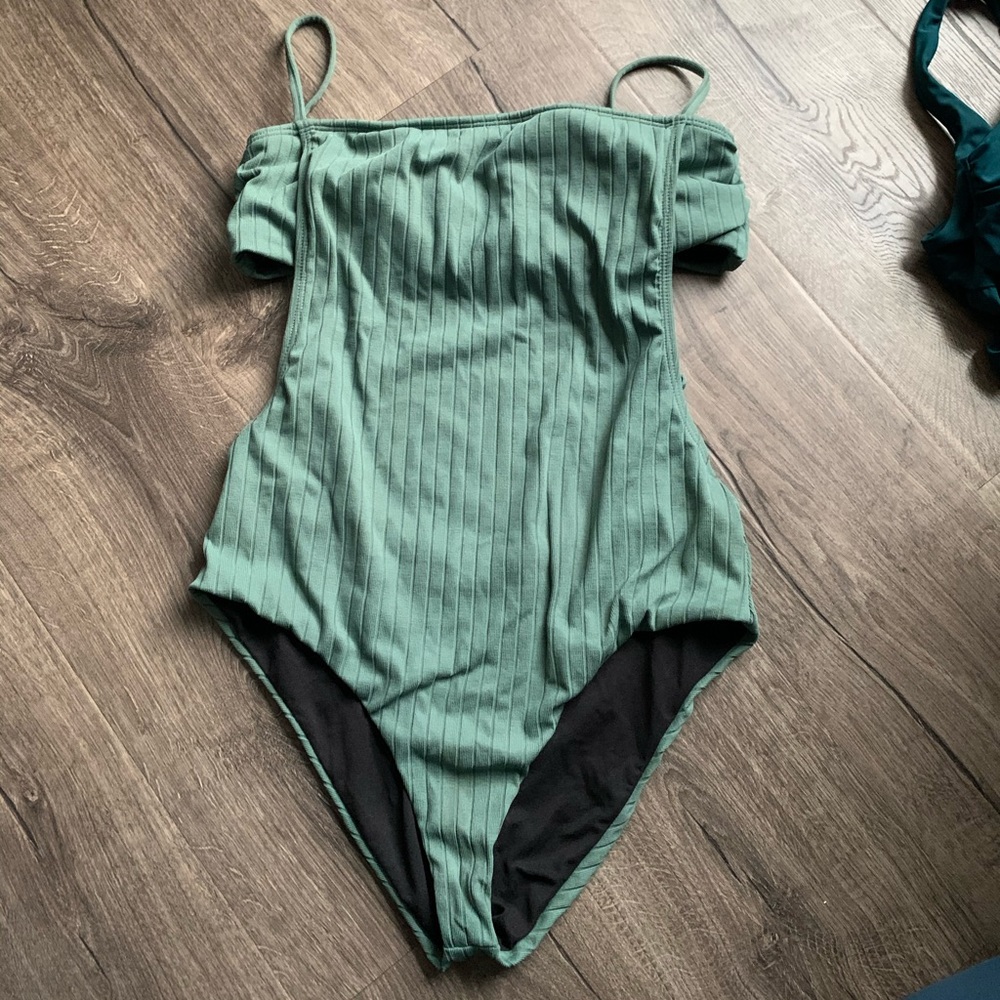 Reef one piece bathing suit